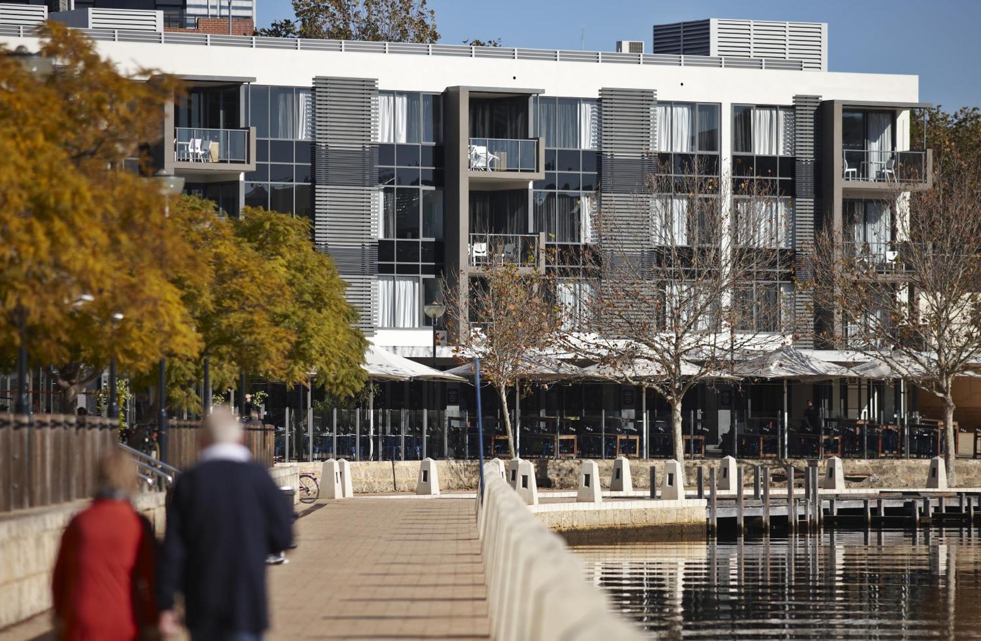 East Perth Suites Hotel, Perth